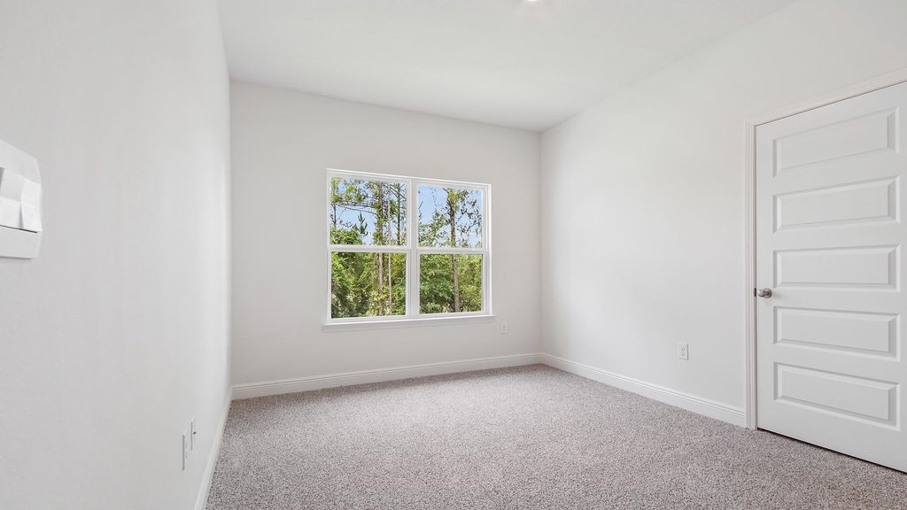 Image 29 of property listing at 2809 Wingman Way, Crestview, FL 32539
