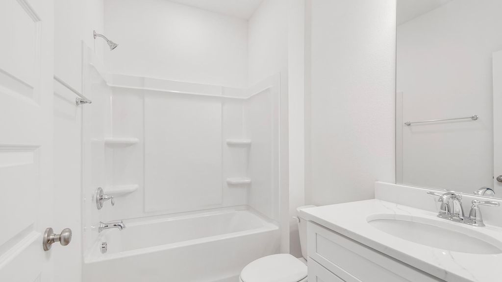 Image 33 of property listing at 2809 Wingman Way, Crestview, FL 32539