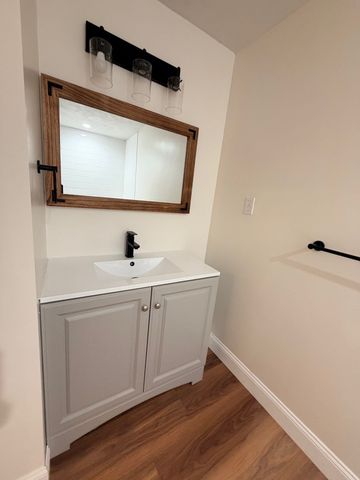 37 Proctor St, Worcester, MA 01606