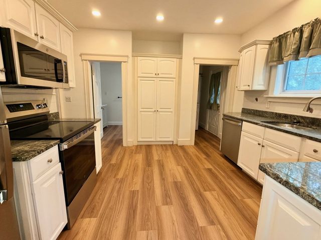 37 Proctor St, Worcester, MA 01606