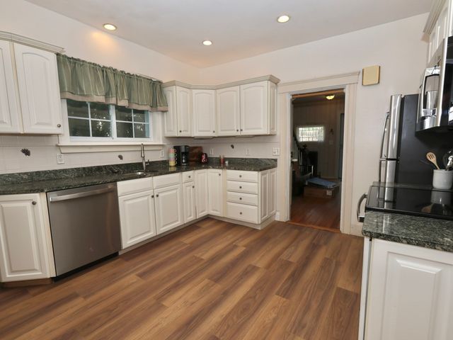 37 Proctor St, Worcester, MA 01606