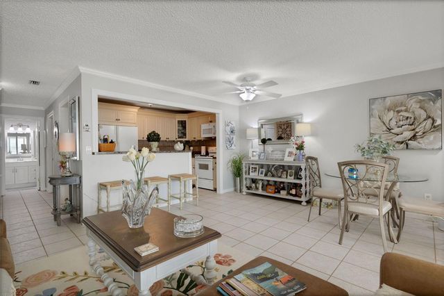 115 ELMWOOD CIRCLE 115, Seminole, FL 33777