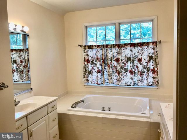 22008 IVY LEAF DR, Boyds, MD 20841