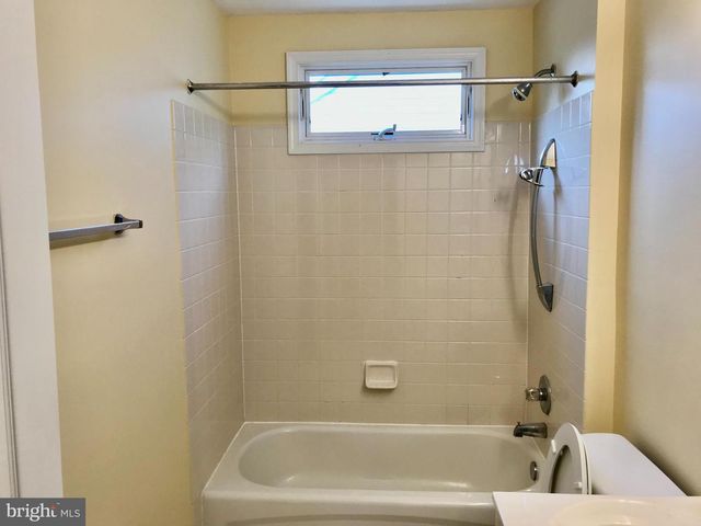 22008 IVY LEAF DR, Boyds, MD 20841