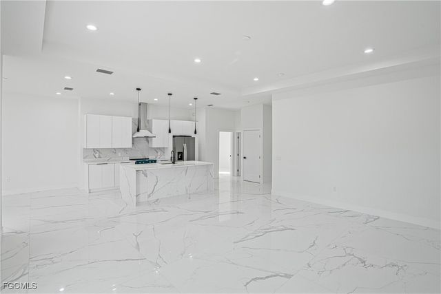 5008 N Obispo CIR, Labelle, FL 33935