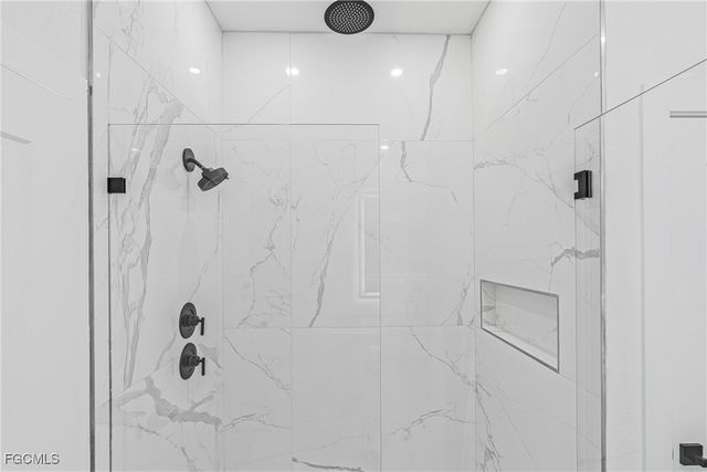 5008 N Obispo CIR, Labelle, FL 33935