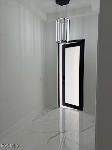 5008 N Obispo CIR, Labelle, FL 33935