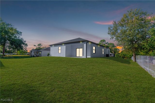 5008 N Obispo CIR, Labelle, FL 33935