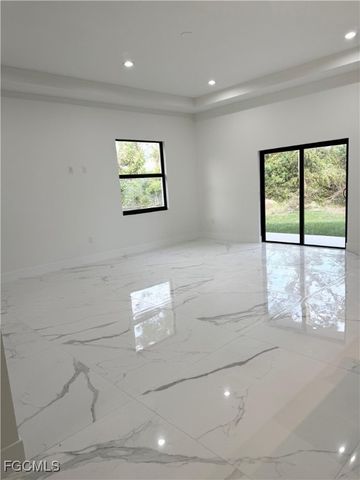 5008 N Obispo CIR, Labelle, FL 33935