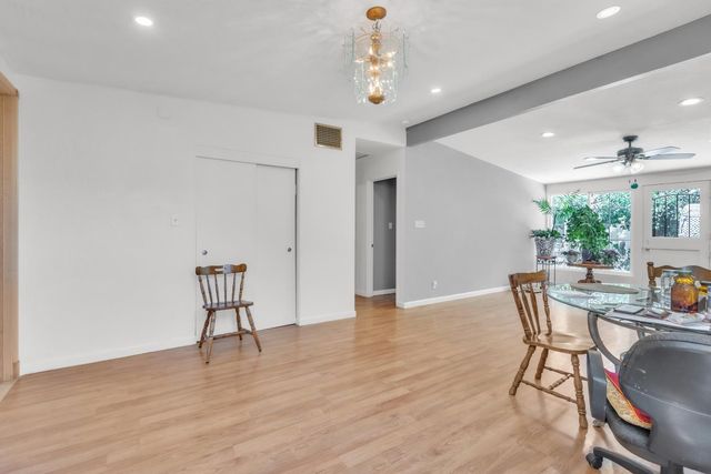 945 Sharian St, West Sacramento, CA 95605