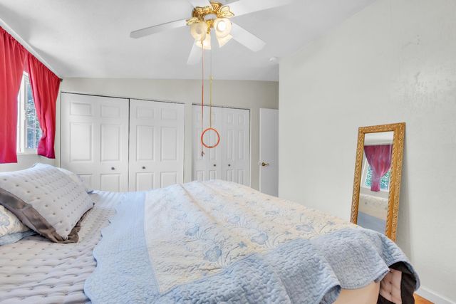 945 Sharian St, West Sacramento, CA 95605