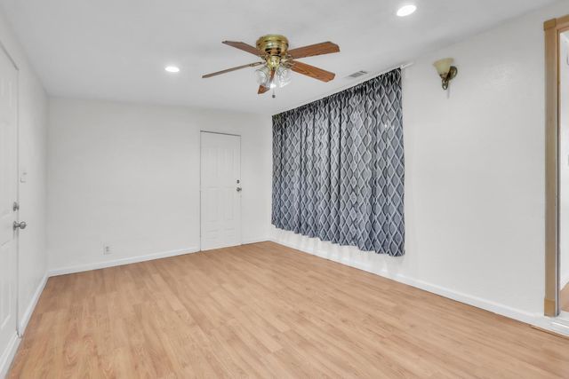 945 Sharian St, West Sacramento, CA 95605