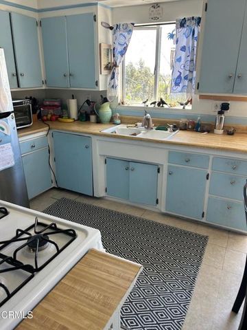 2484 Fernwood Drive, Ventura, CA 93001