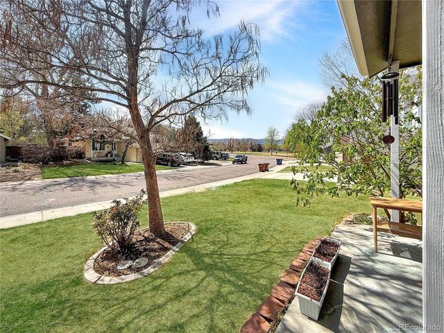 935 Brittany Way, Highlands Ranch, CO 80126