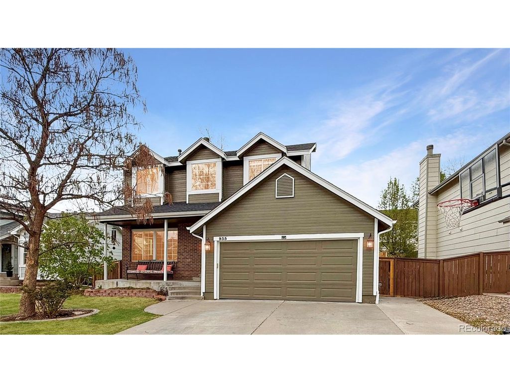 935 Brittany Way, Highlands Ranch, CO 80126