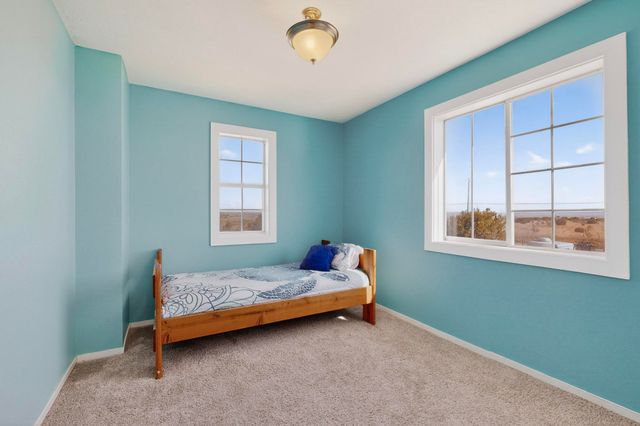 28 V Hill Road, Edgewood, NM 87015