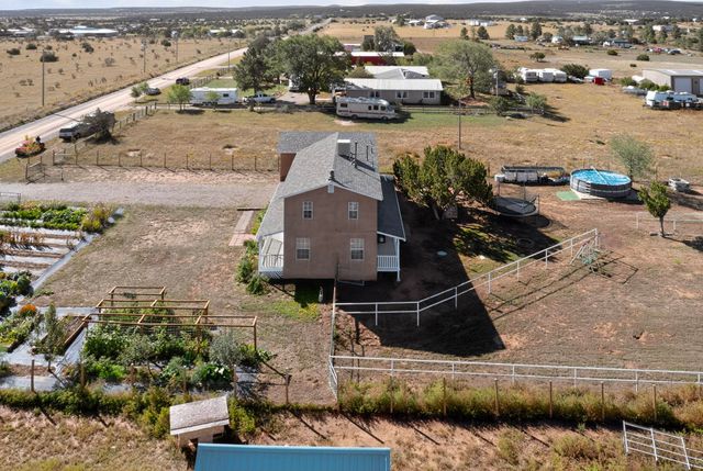 28 V Hill Road, Edgewood, NM 87015