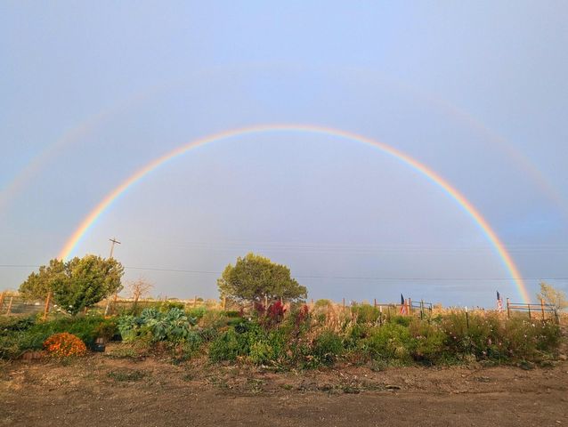 28 V Hill Road, Edgewood, NM 87015