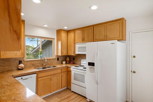 691 Fernwood Avenue, Monterey, CA 93940