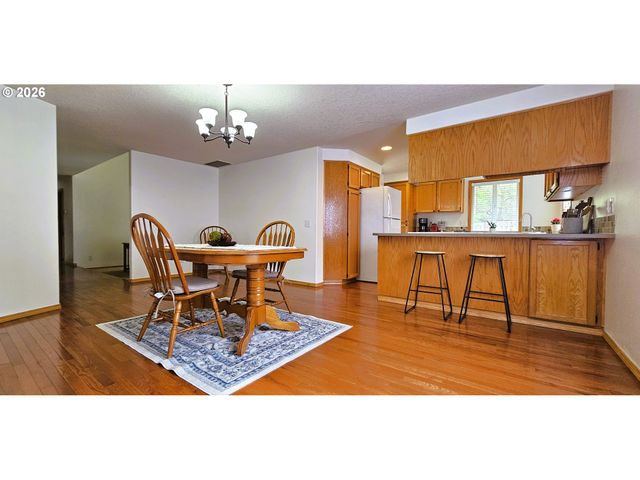 841 12TH St, Lafayette, OR 97127
