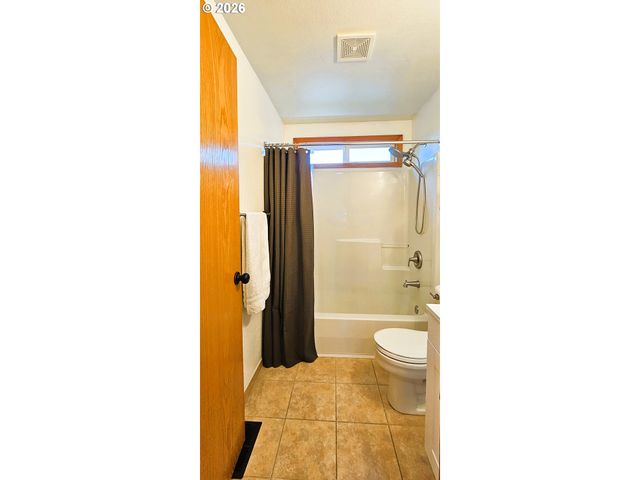 841 12TH St, Lafayette, OR 97127