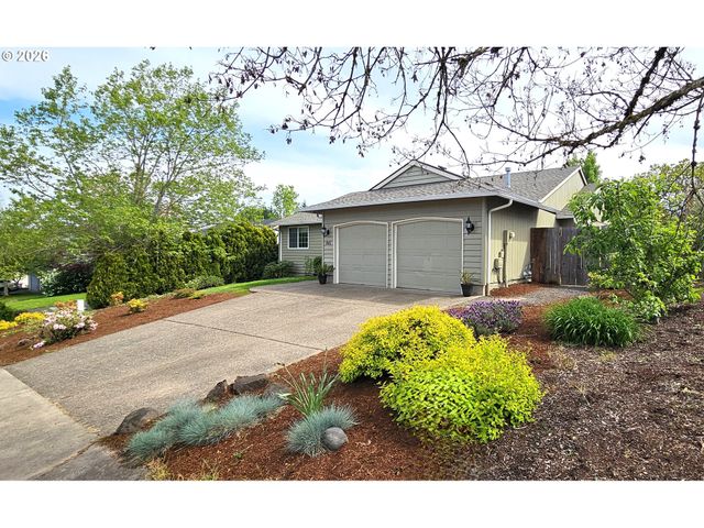 841 12TH St, Lafayette, OR 97127