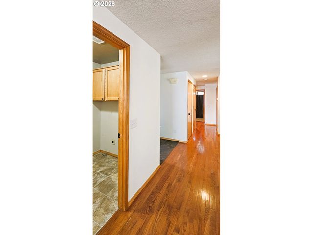 841 12TH St, Lafayette, OR 97127