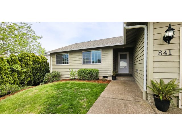 841 12TH St, Lafayette, OR 97127
