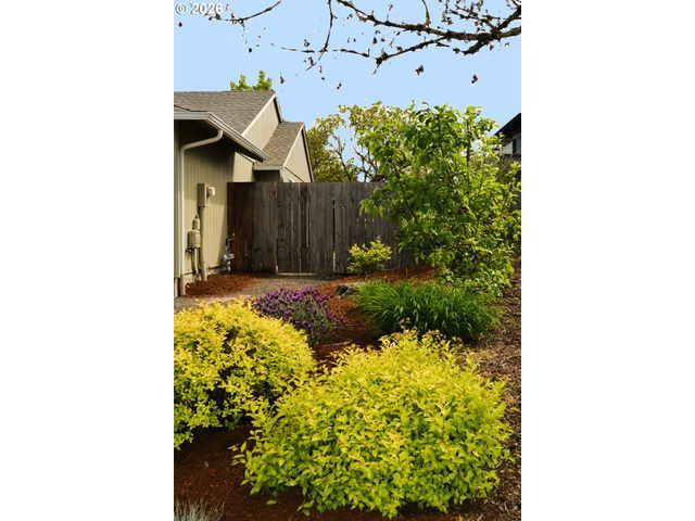 841 12TH St, Lafayette, OR 97127