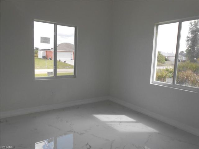 2809 55th ST W, Lehigh Acres, FL 33971