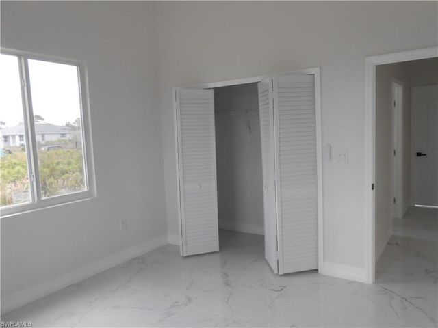 2809 55th ST W, Lehigh Acres, FL 33971