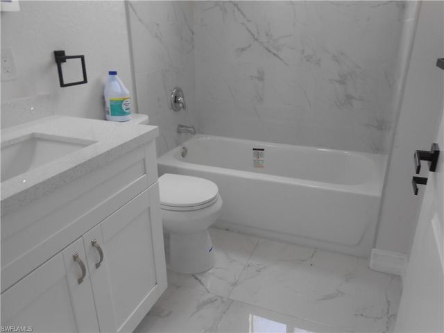 2809 55th ST W, Lehigh Acres, FL 33971