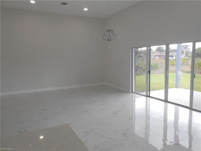 2809 55th ST W, Lehigh Acres, FL 33971