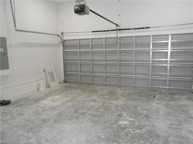 2809 55th ST W, Lehigh Acres, FL 33971