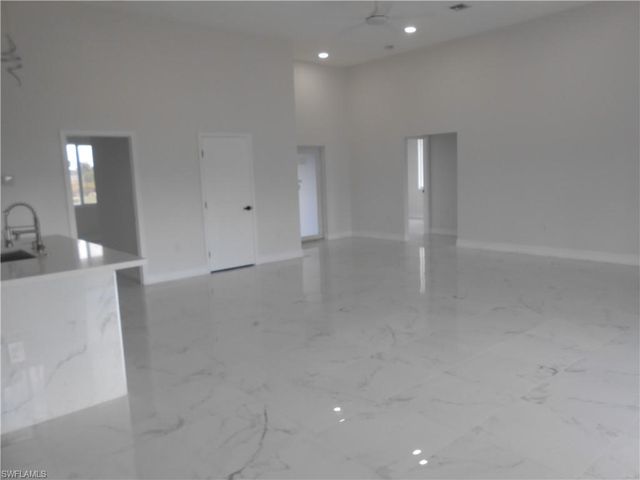 2809 55th ST W, Lehigh Acres, FL 33971