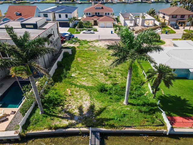 17043 DOLPHIN DRIVE, North Redington Beach, FL 33708