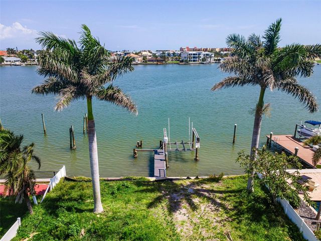 17043 DOLPHIN DRIVE, North Redington Beach, FL 33708
