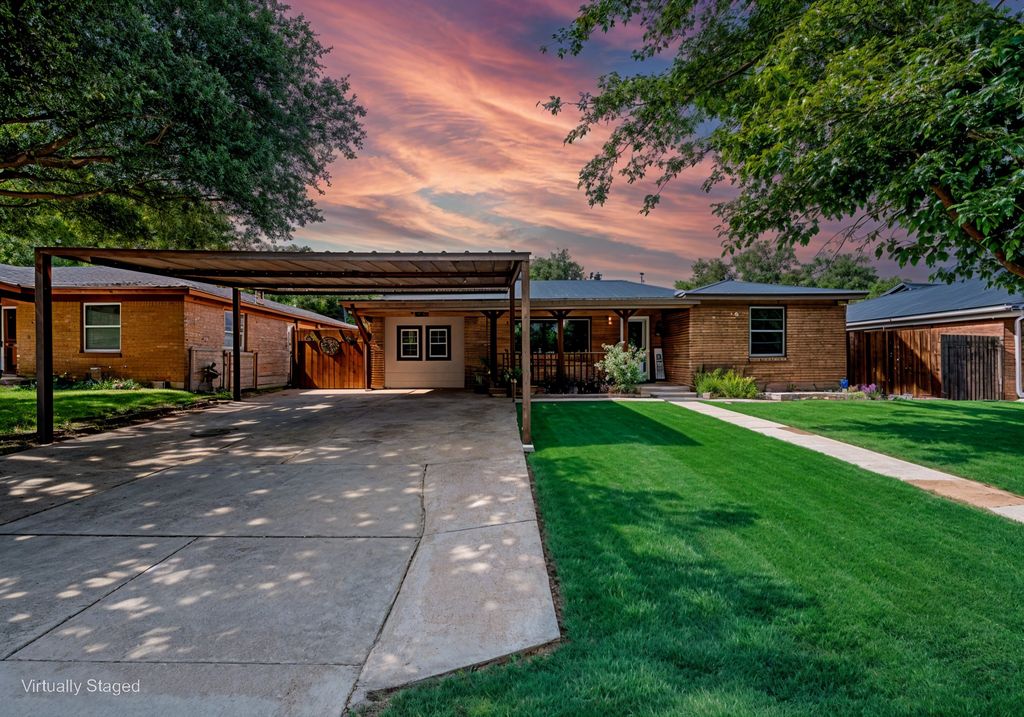 7836 Whitney Drive, White Settlement, TX 76108