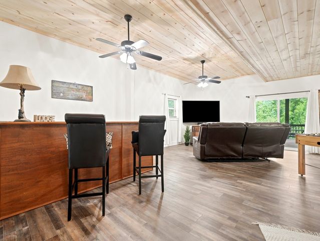 474 Seneca Way, Ellijay, GA 30540