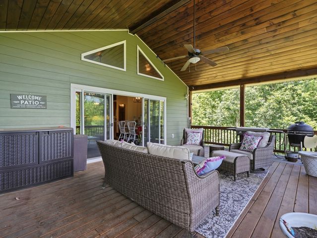 474 Seneca Way, Ellijay, GA 30540