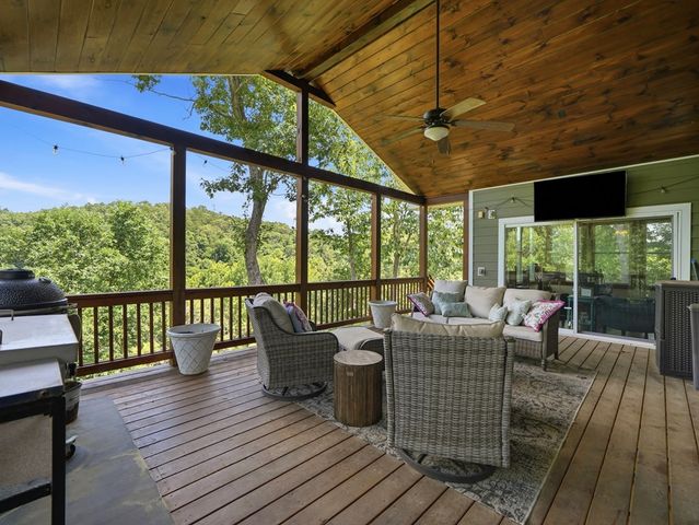 474 Seneca Way, Ellijay, GA 30540