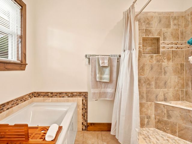 474 Seneca Way, Ellijay, GA 30540