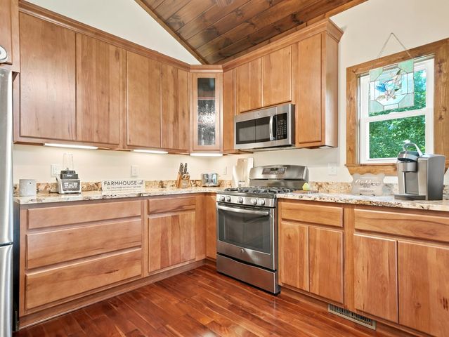 474 Seneca Way, Ellijay, GA 30540