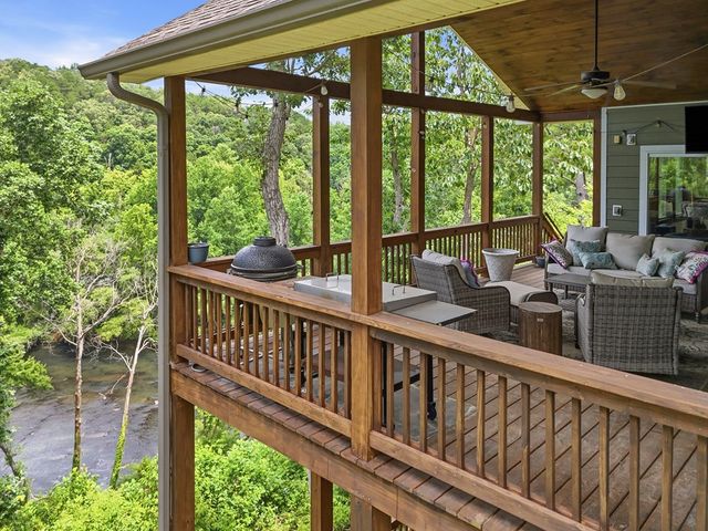 474 Seneca Way, Ellijay, GA 30540