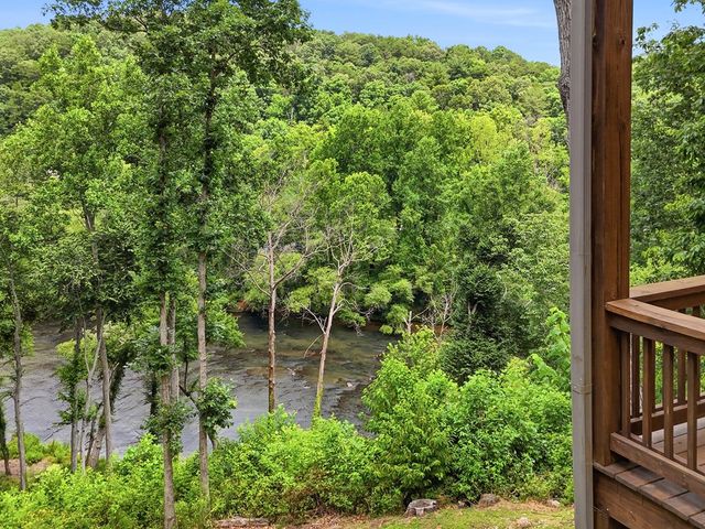 474 Seneca Way, Ellijay, GA 30540