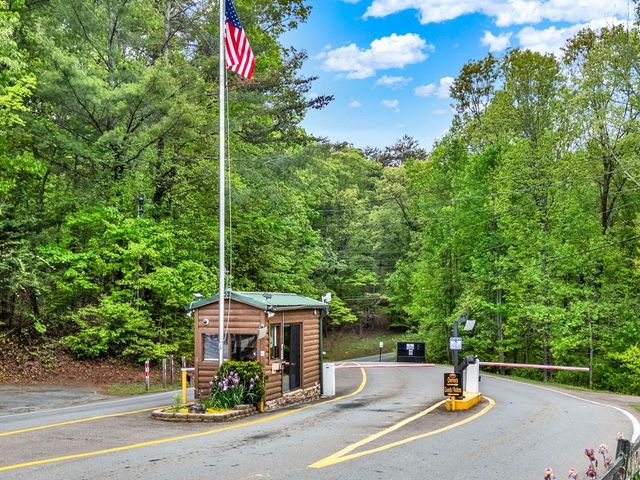 474 Seneca Way, Ellijay, GA 30540