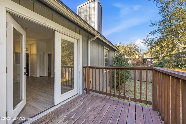 3959 ST ISABEL Drive E, Jacksonville, FL 32277