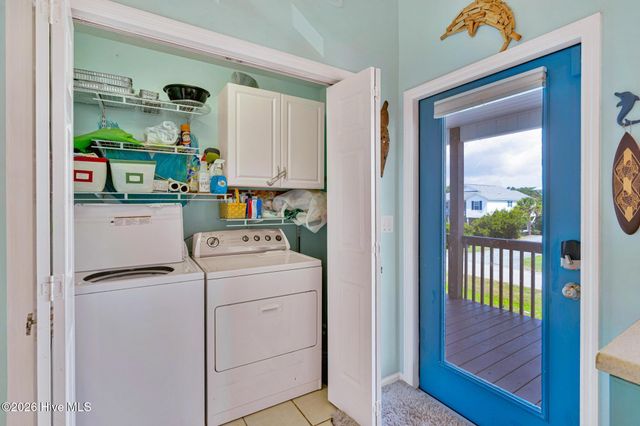 108 W Dolphin Drive, Oak Island, NC 28465