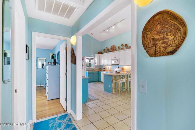 108 W Dolphin Drive, Oak Island, NC 28465