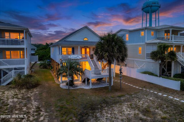 108 W Dolphin Drive, Oak Island, NC 28465